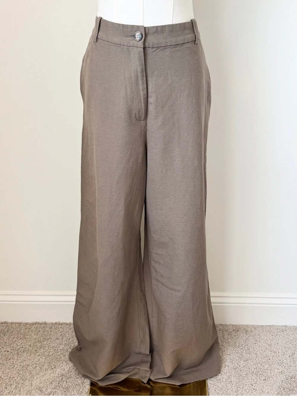 H&M Mid to High Rise Casual Summer Pants in Brown - Size 10